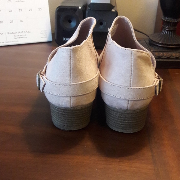 Booties - Picture 3 of 4